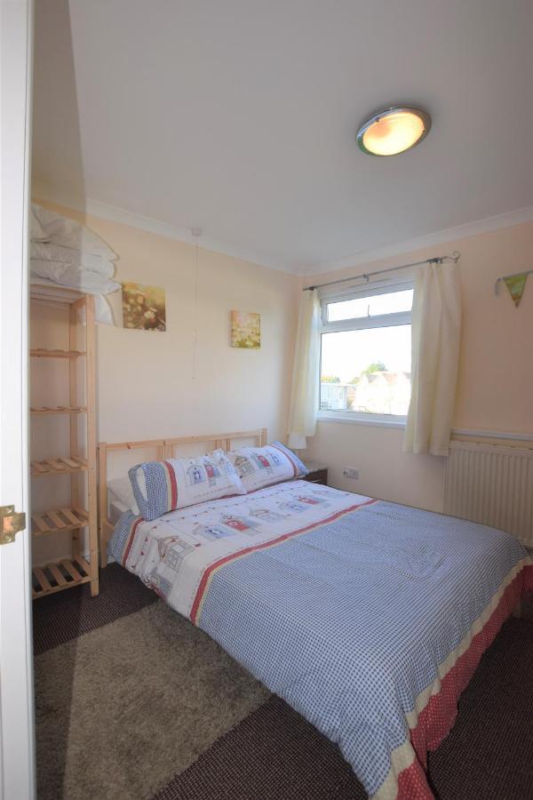 Chalet 87 Sandown Bay Holiday Centre Generous Money Off Ferry Crossing & Special Offer Until End Of June, September And Halloween Deals Now On Екстериор снимка