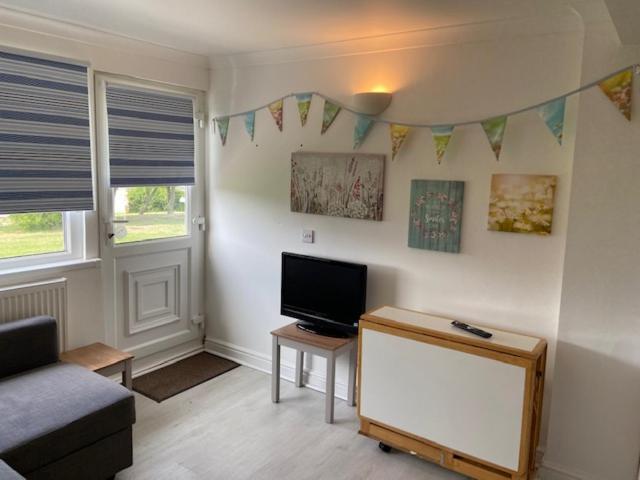 Chalet 87 Sandown Bay Holiday Centre Generous Money Off Ferry Crossing & Special Offer Until End Of June, September And Halloween Deals Now On Екстериор снимка